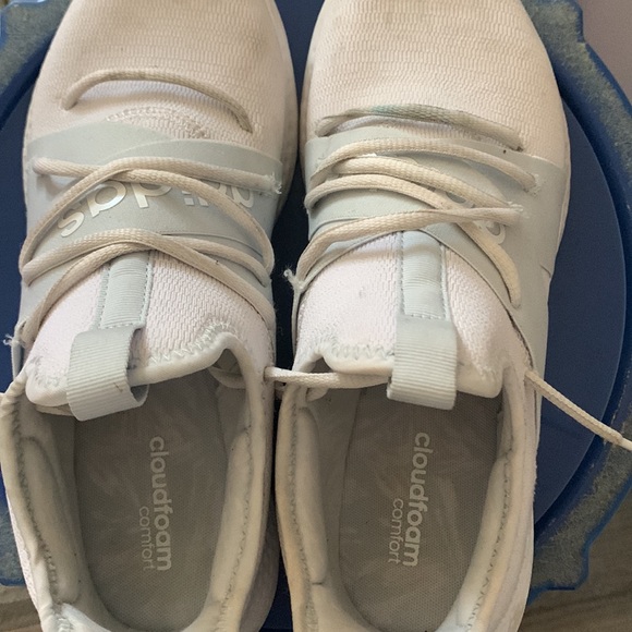 Shoes - Picture 2 of 6